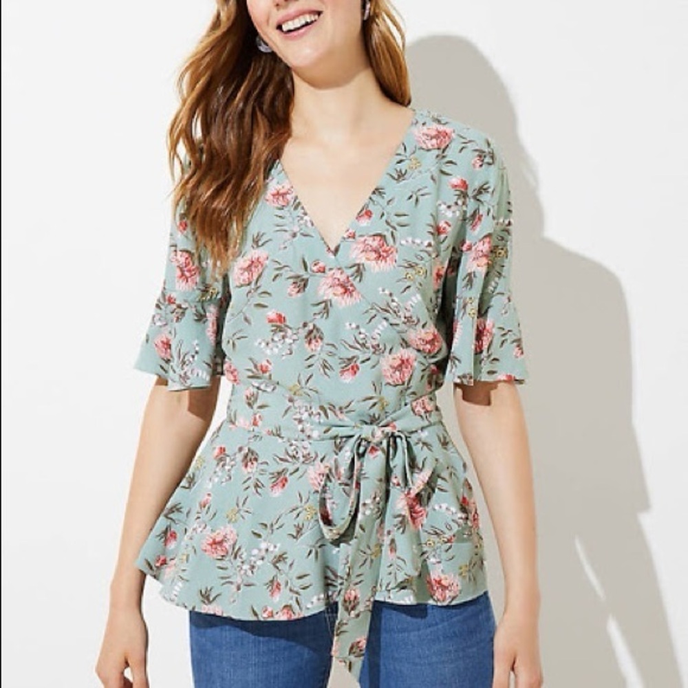 LOFT Wrap Top Floral Petite‎ Medium Tie Short Sleeve Flutter Rayon Spring Blouse